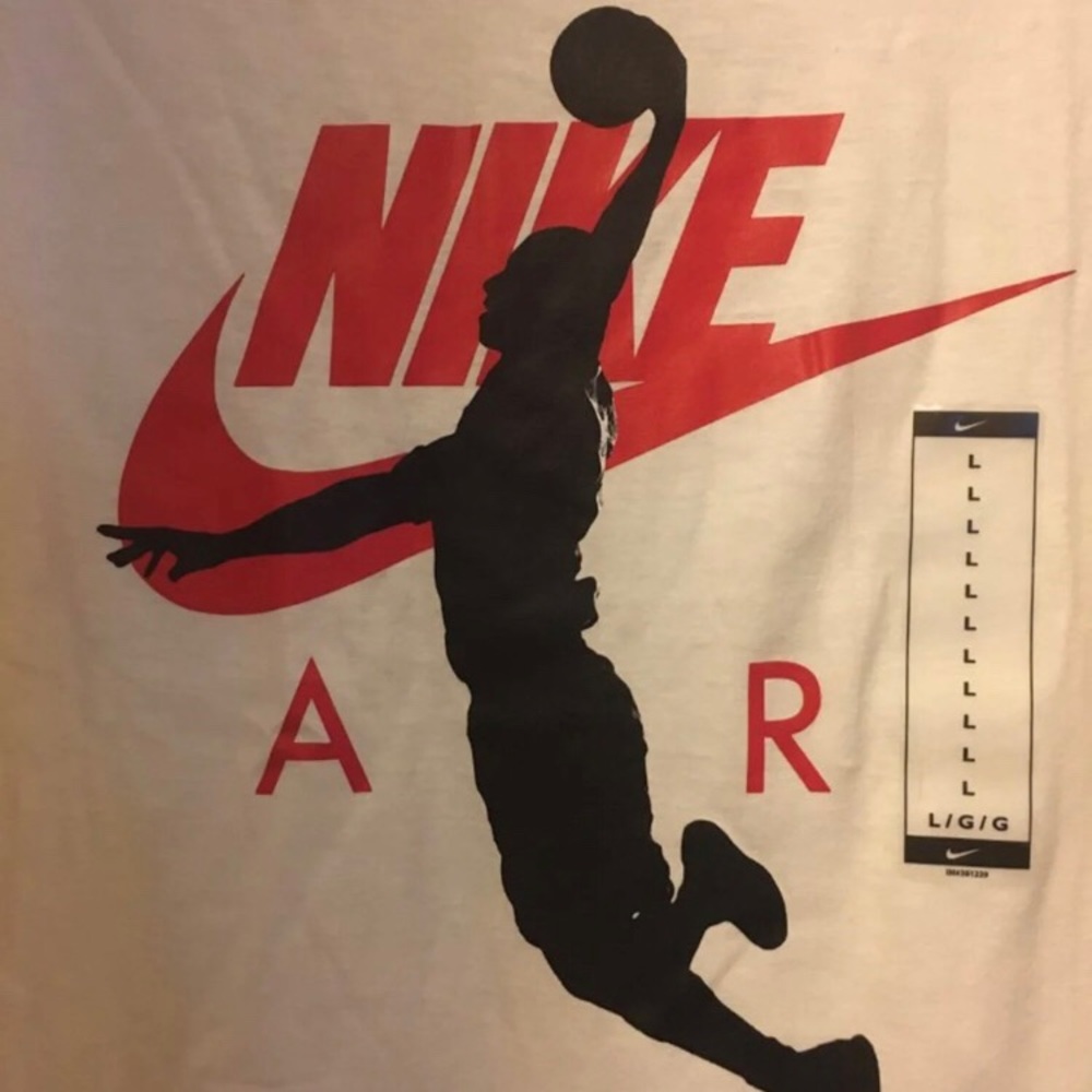Nike - Picture 3 of 4